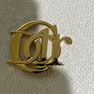 Christian Dior Perfumes Gold-Tone Oblique Brooch In Excellent Condition Vintage